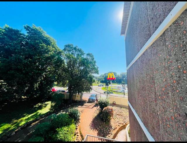 3 BEDROOM APARTMENT FOR SALE IN MONTCLAIR